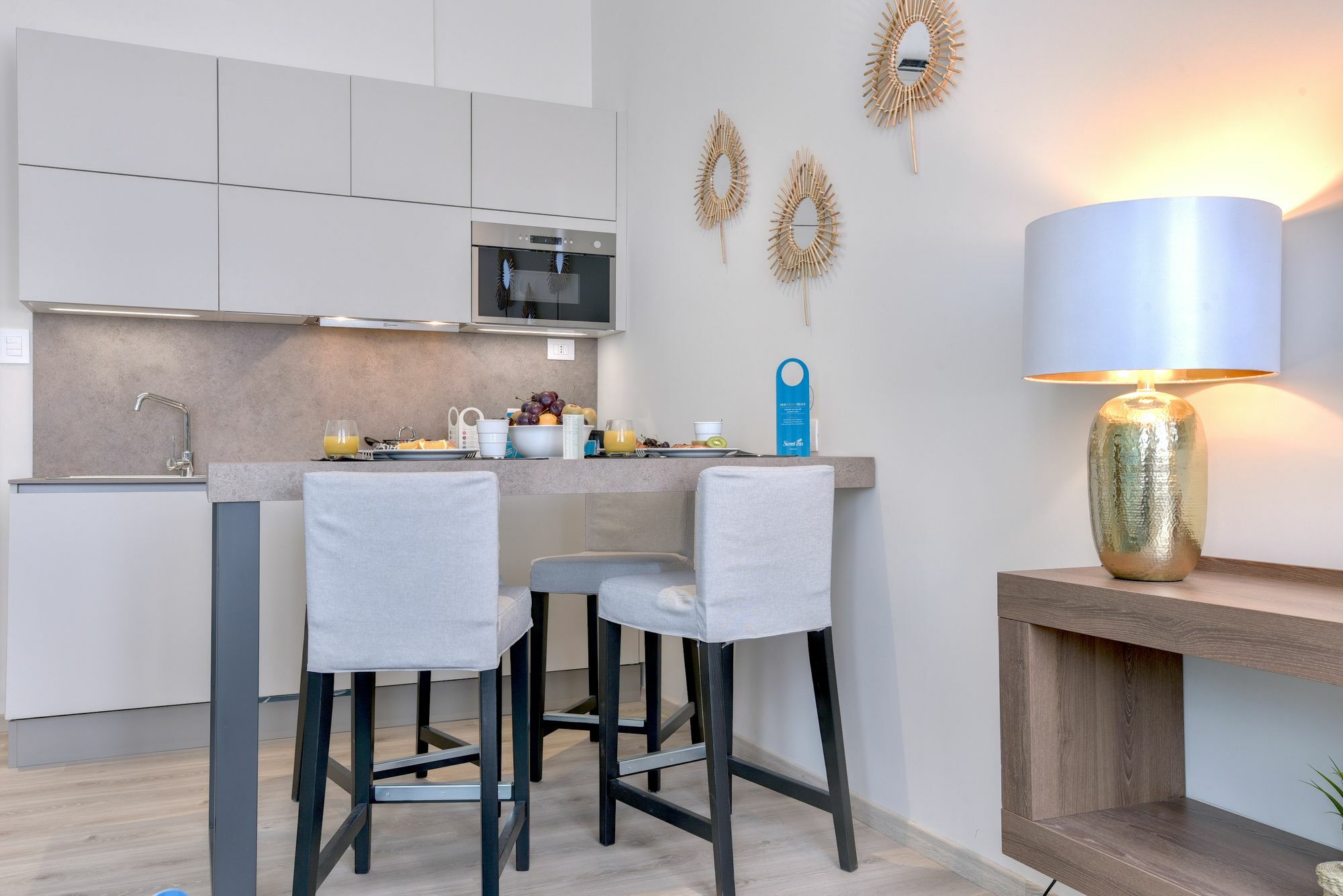Sweet Inn Apartments - Dogana Milan Luaran gambar